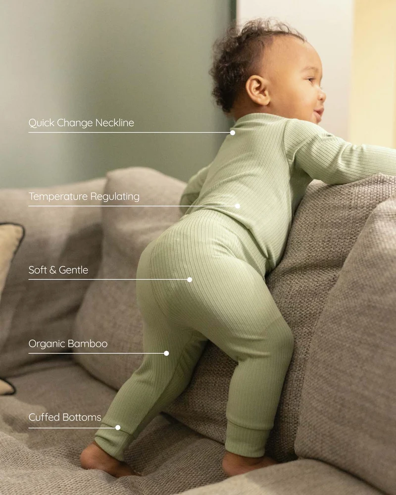 BABYGO® Salbeigrüner, langer Rippstrick-Body und Leggings