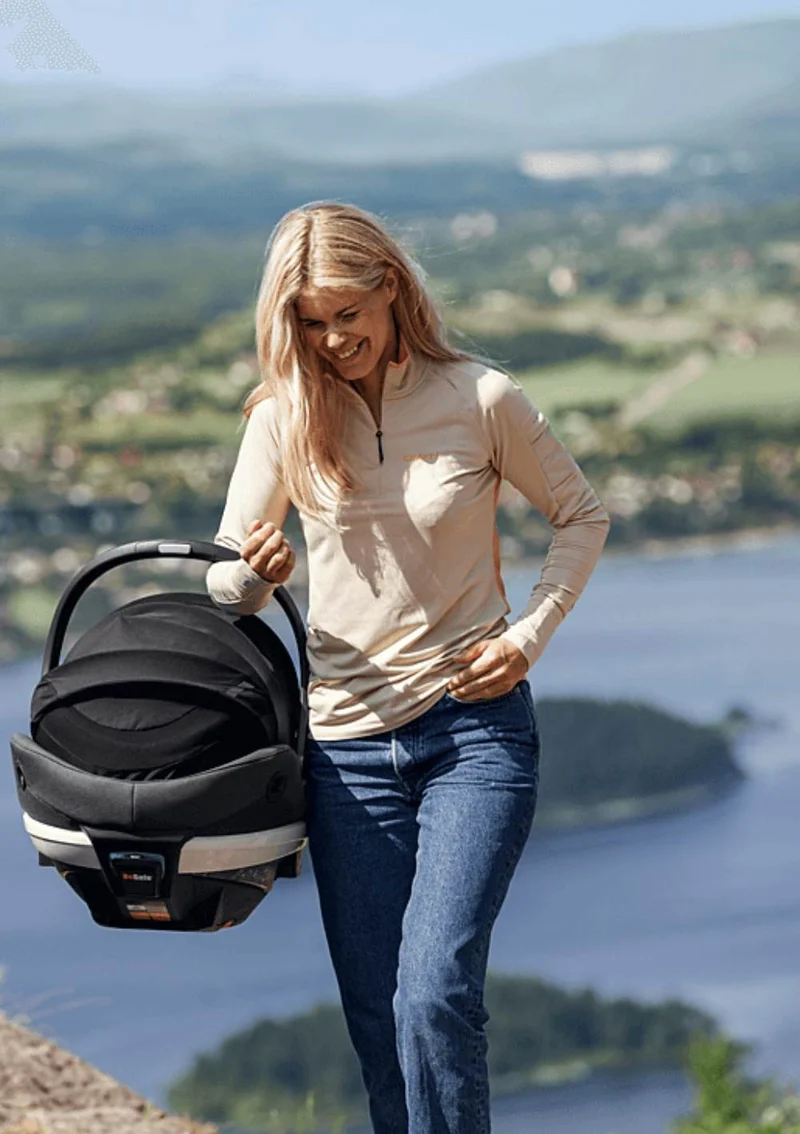 Babyschale 'Go Beyond' Dark Grey Mélange