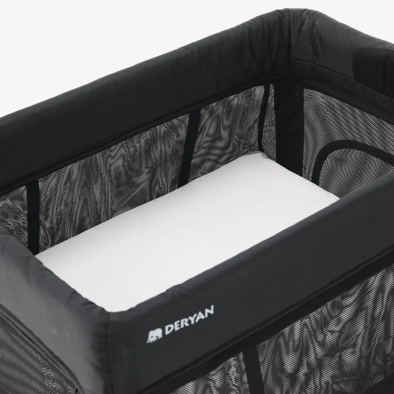 2-in-1-Campingbett und Laufstall – inklusive Bodenverhöher – Holzoptik