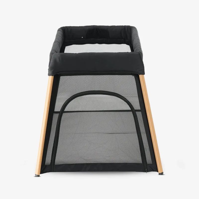 2-in-1-Campingbett und Laufstall – inklusive Bodenverhöher – Holzoptik