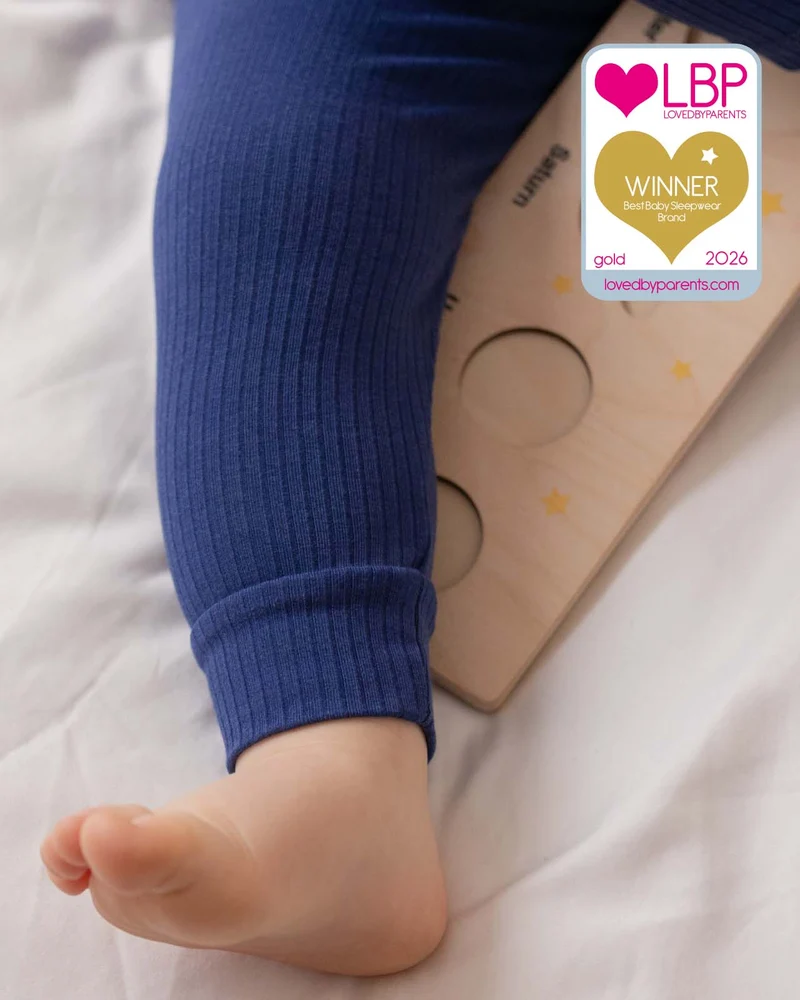 BABYGO® Marineblauer, kurzer Rippstrick-Body und Leggings