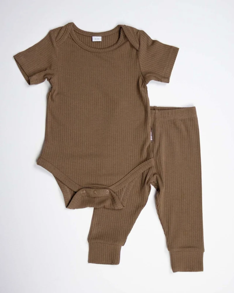 BABYGO® Mocha Kurzer Rippstrick-Body & Leggings