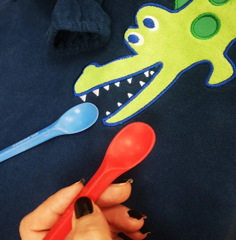 Baby Beikost Geschenkset Flexy Löffel Mini + Ärmellätzchen Set 4tlg