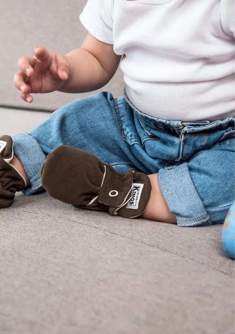 Baby Booties Gamuza Chocolate