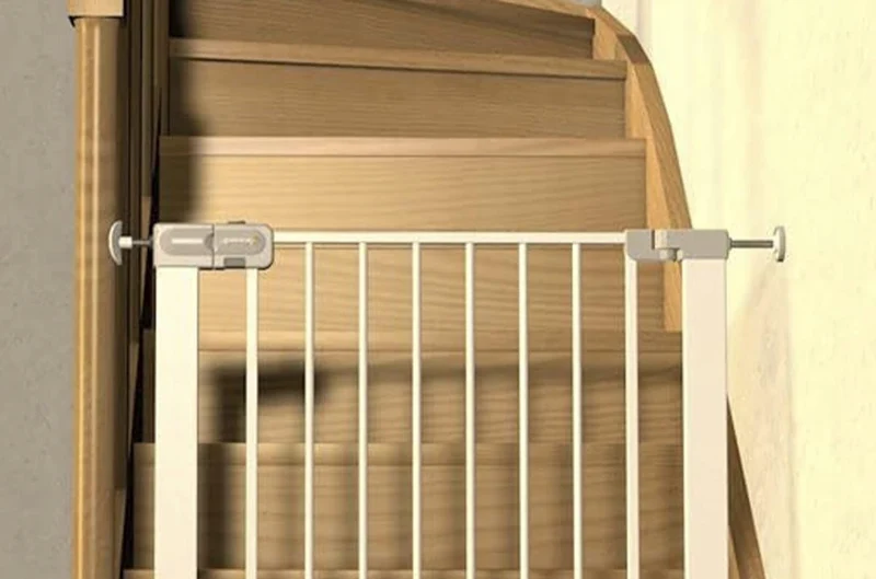 SAFETY 1ST śruba mocująca bramkę ochronną do poręczy i balustrad 1 sztuka