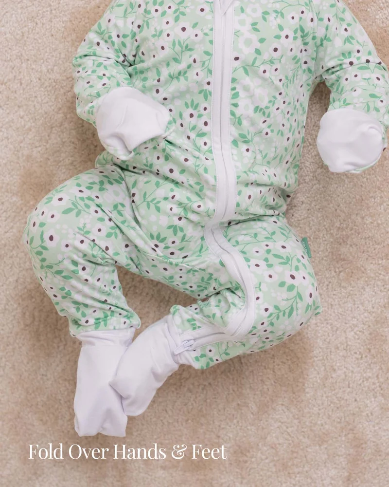 BABYGO® Floraler Schlafanzug mit Reißverschluss