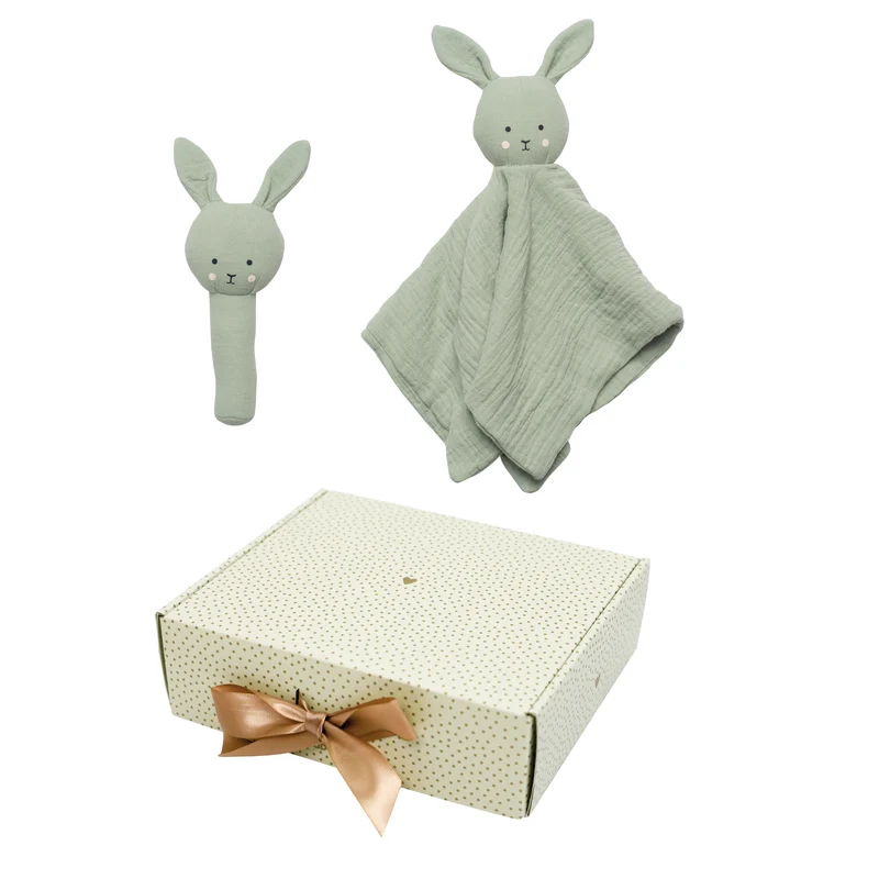 Jabadabado Baby Geschenkset 2tlg, Geschenkbox Hase, Schmusetuch und Stabrassel