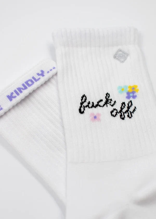 "Fuck off" - weiße Tennissocken von J. Clay für Frauen und Männer