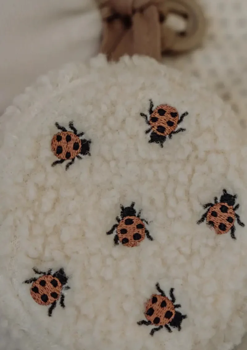 Einschlafhilfe für unterwegs 'Ted – Comforter On The Go' ladybug