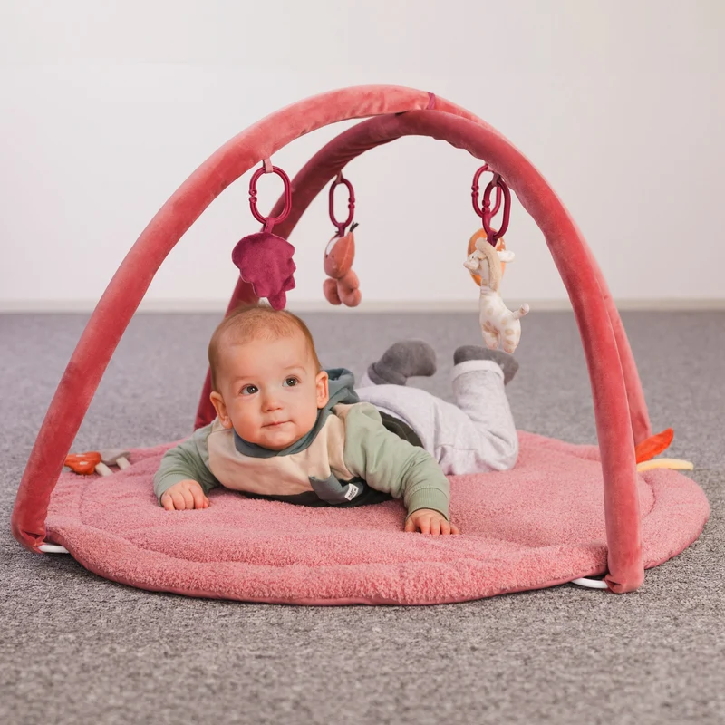 Fillikid Babygym Spielbogen Tierfreunde Beerenrosa