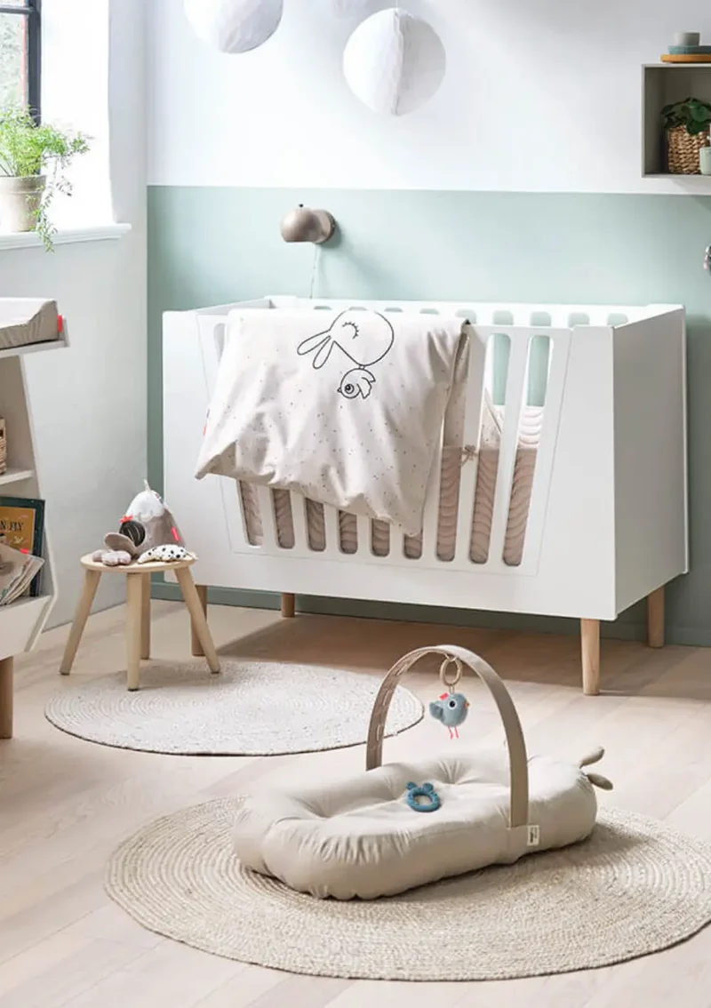 Babykissen mit Aktivitätsbogen 'Cozy Lounger' Raffi sand