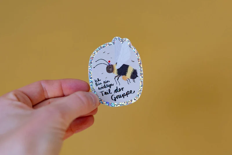 Bienen-Glitzersticker "Ich bin ein wichtiger Teil der Gruppe" von Liesels Wicht