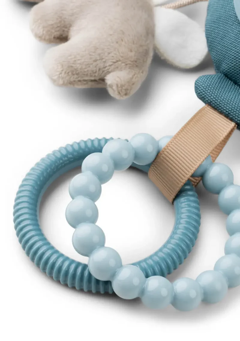 Spielzeuganhänger mit Spiegel 'Happy Clouds' blau