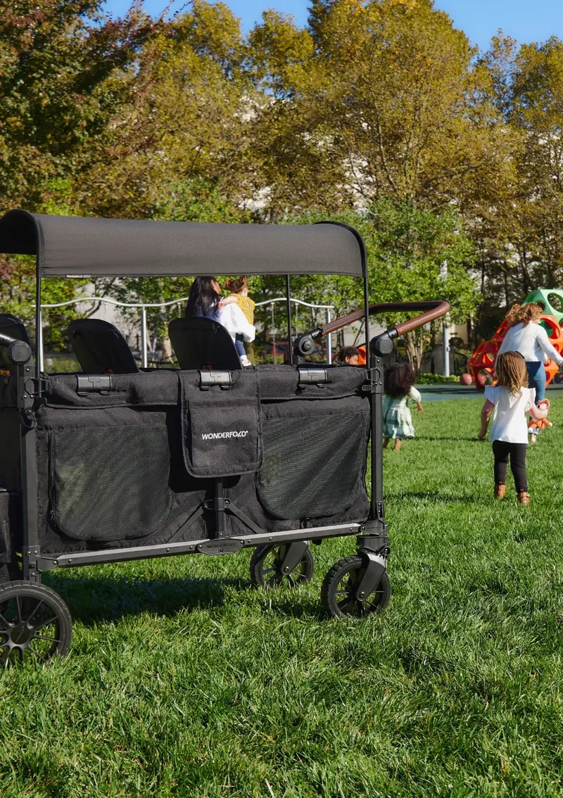 W6 Luxe Pro Kinderwagen 6-Sitzer Jet Black