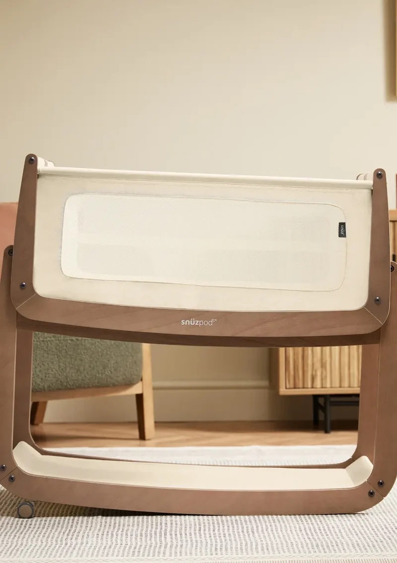 Beistellbett 'SnüzPod 5' Walnuss