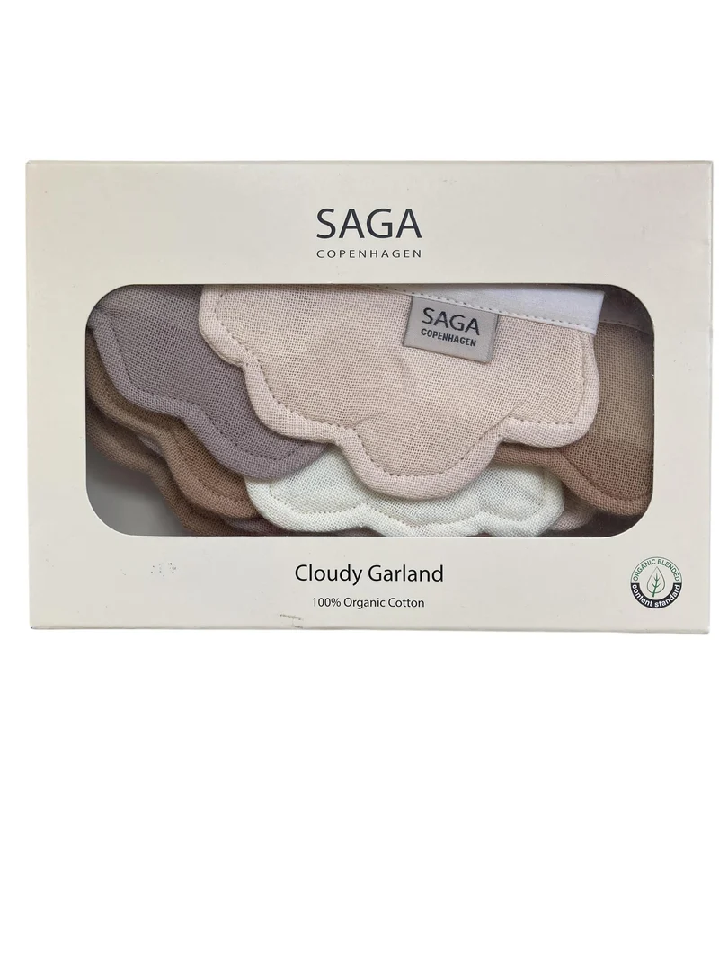 Saga Copenhagen Cloudy Garland Girlande aus Stoff