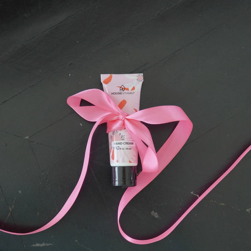 Kleine Tube Handcreme "Pfingstrosenblüte" von House Vitamin, 30ml