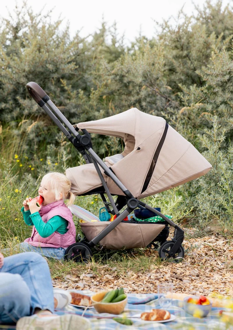Neugeborenen-Aufsatz 'Nest to Seat' für 'Aer2' Space Black