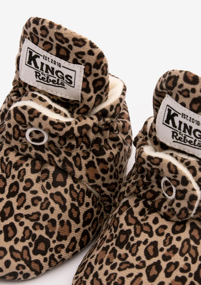 Baby Booties Gamuza Leo