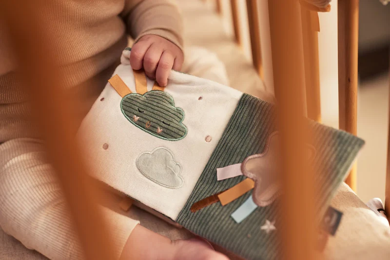 Aktivitäten-Buch "Lovely Birds" von Jollein - tolle Geschenkidee zur Geburt
