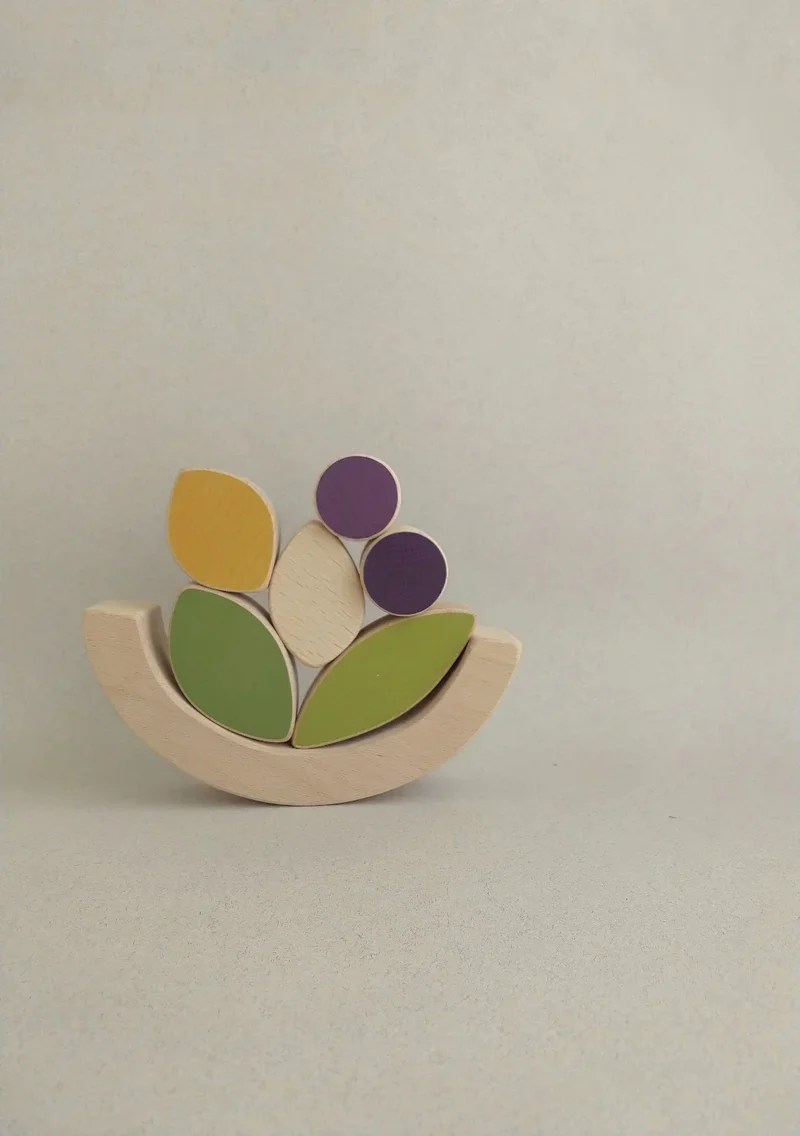 The Wandering Workshop leaves & blueberries stacking toy