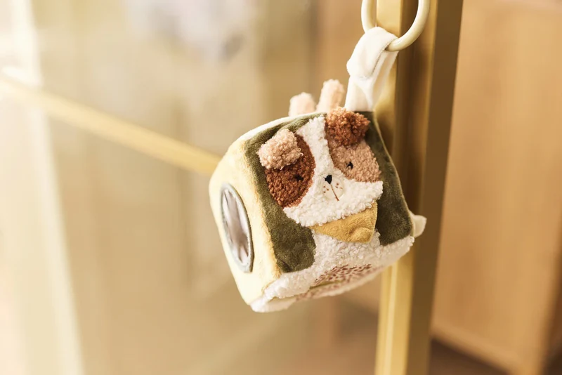 Aktivitätswürfel "Tiny Park" von Jollein - tolle Geschenkidee zur Geburt