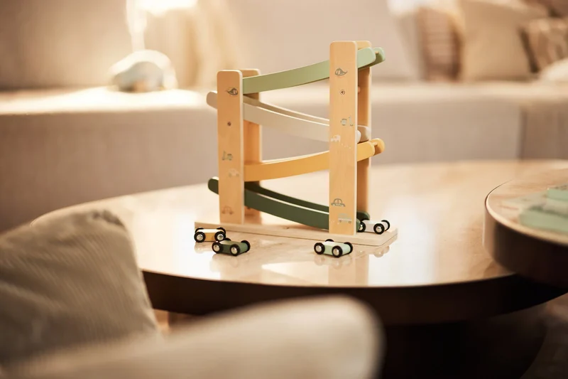 Auto-Rampe "On the Go" aus Holz von Jollein (Kugelbahn)