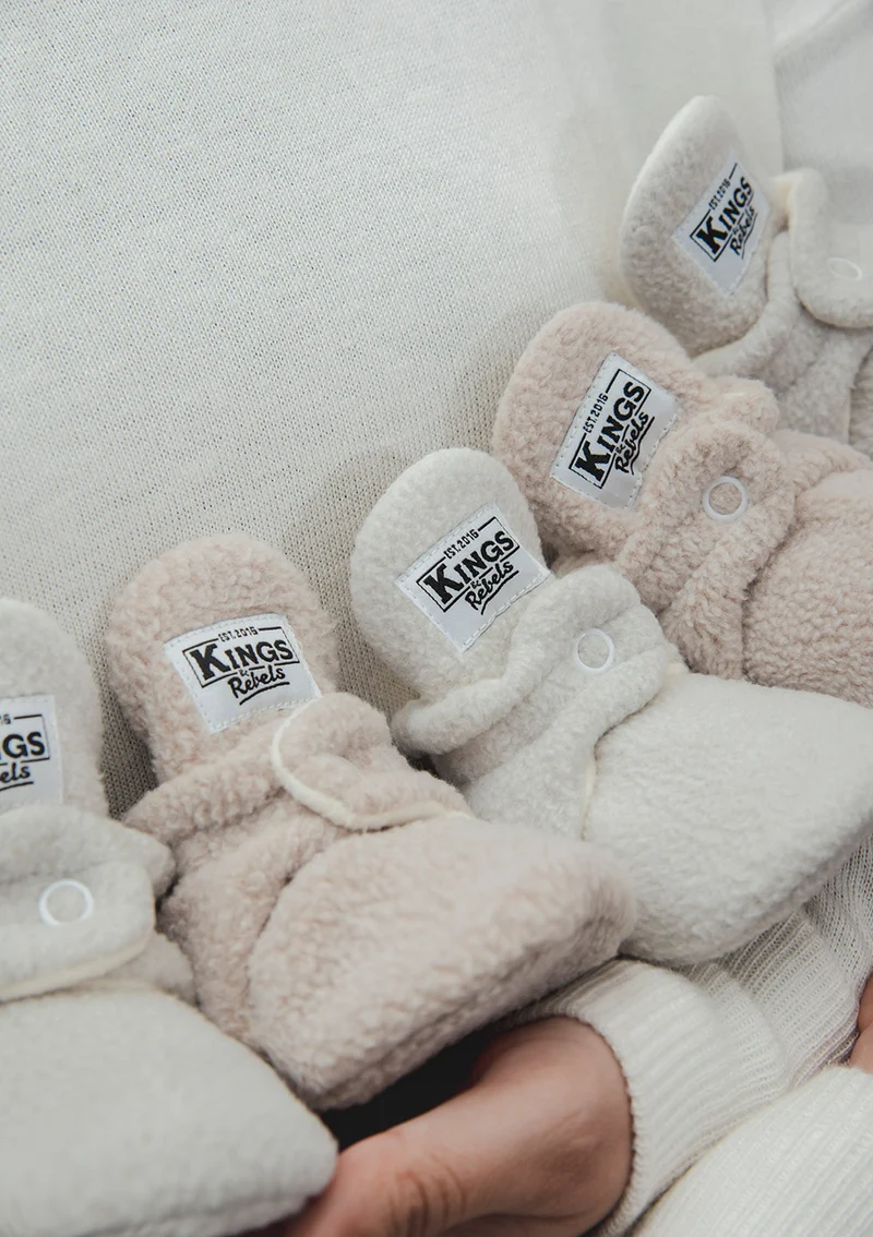 Baby Booties Teddy Grau
