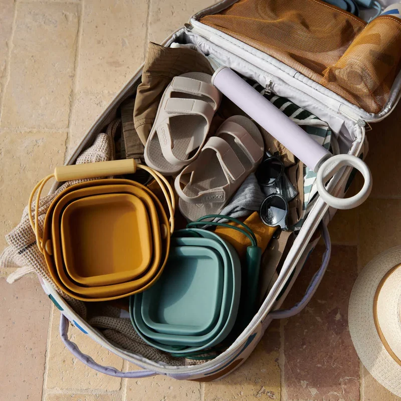 Zusammenfaltbarer Eimer in Mintgrün - perfekt für den Strandurlaub