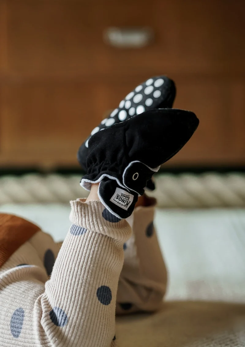 Baby Booties Gamuza Black