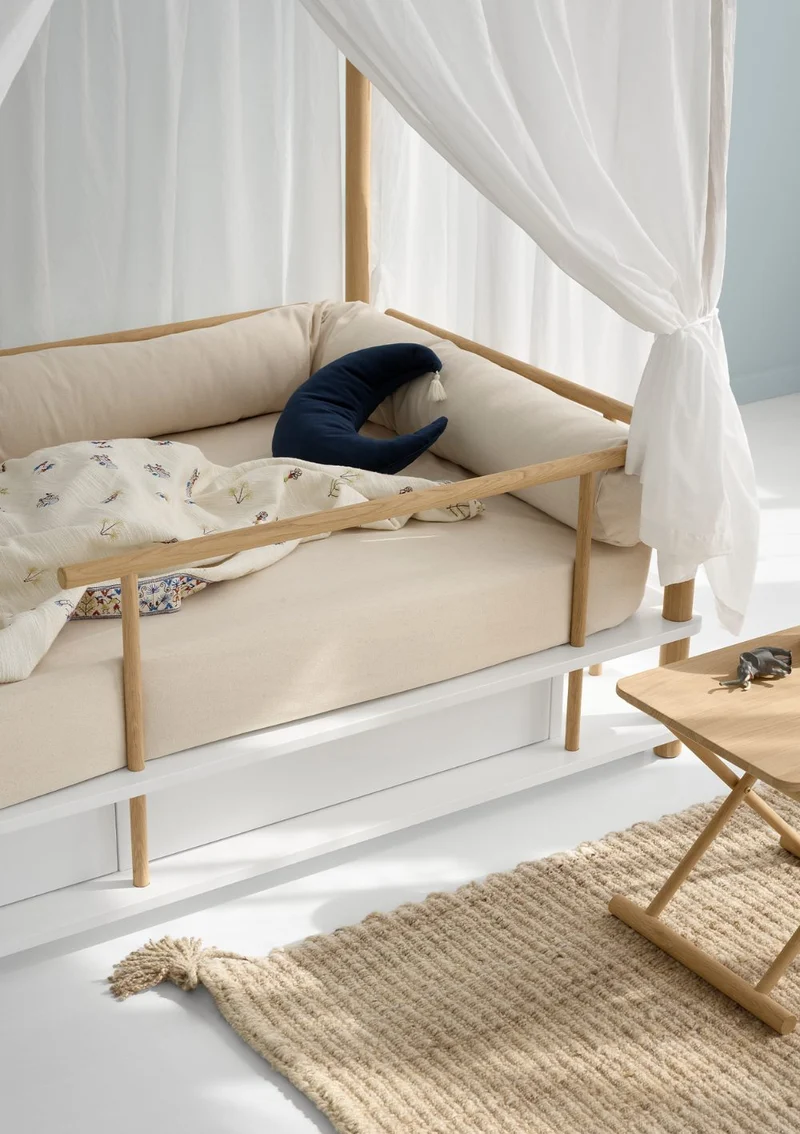 Bettschlange 'Camp Nomad'
