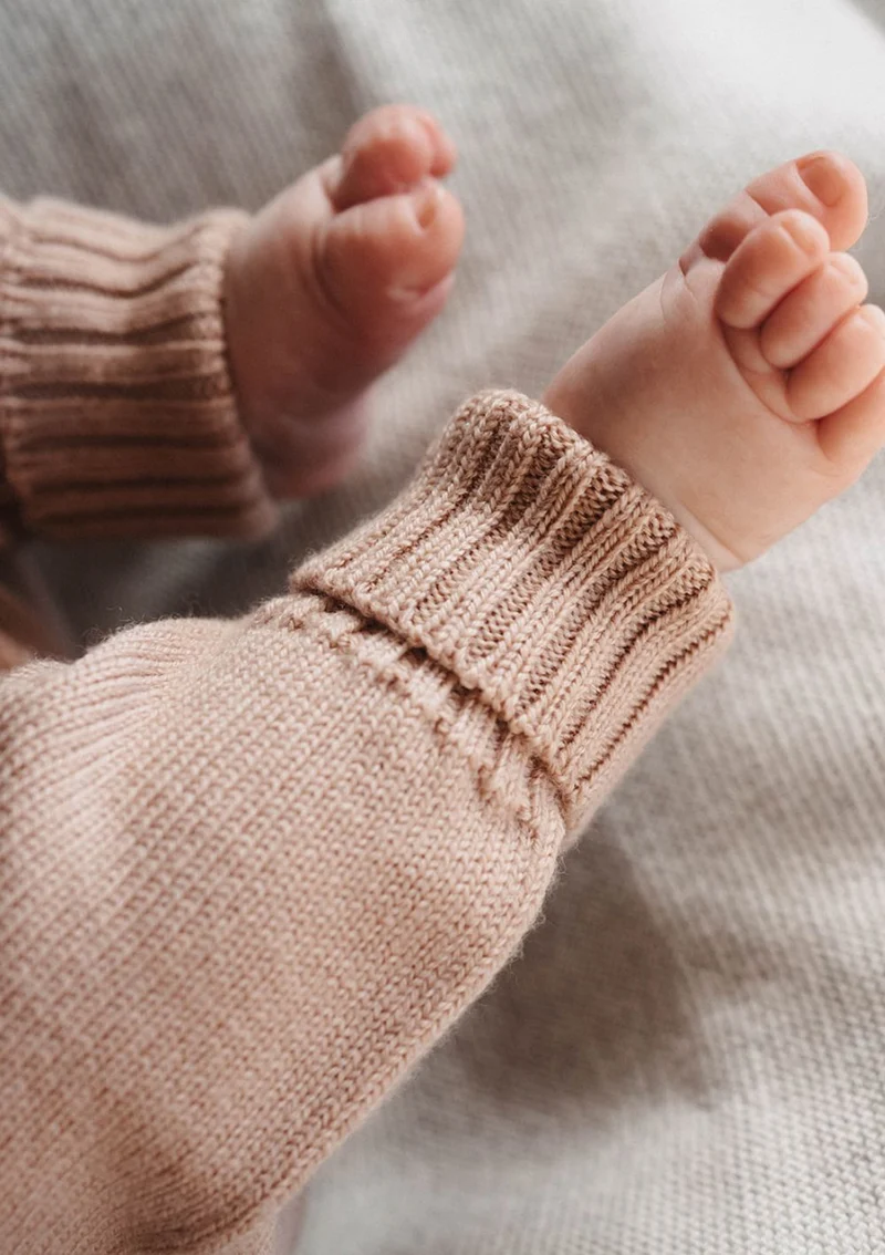 Merino Babyhose mit weichem Bund zum Mitwachsen Puder