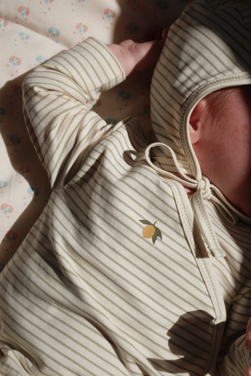 Gestreifte Babymütze "Tea Stripe" von Konges Slojd, für Frühchen und Kinder bis 18 Monate
