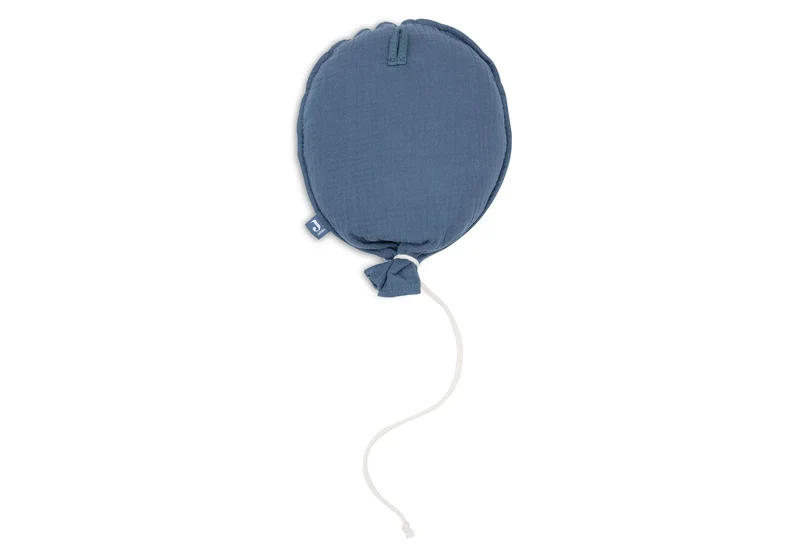 Blauer Luftballon aus Stoff als Dekoration für das Kinderzimmer