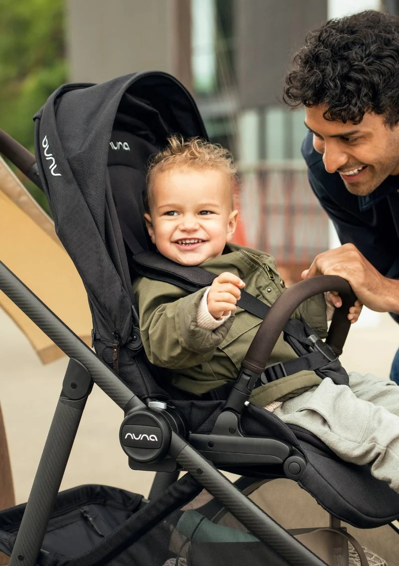Kinderwagen 'SWIV' Caviar