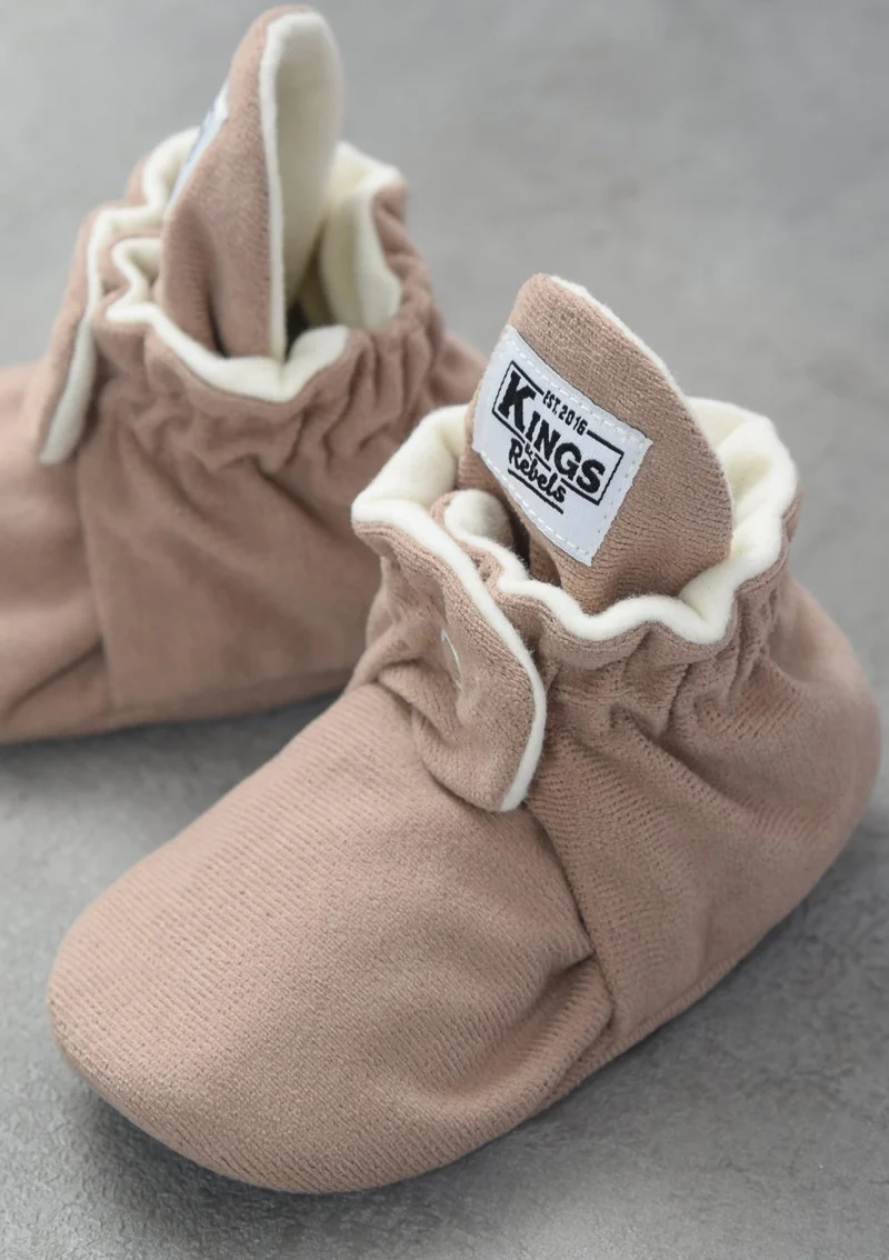 Baby Booties Gamuza Café