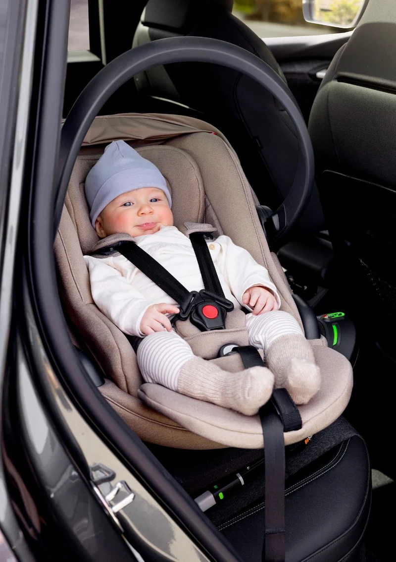 Babyschale 'Go Beyond2' Dark Sand SoftBreeze