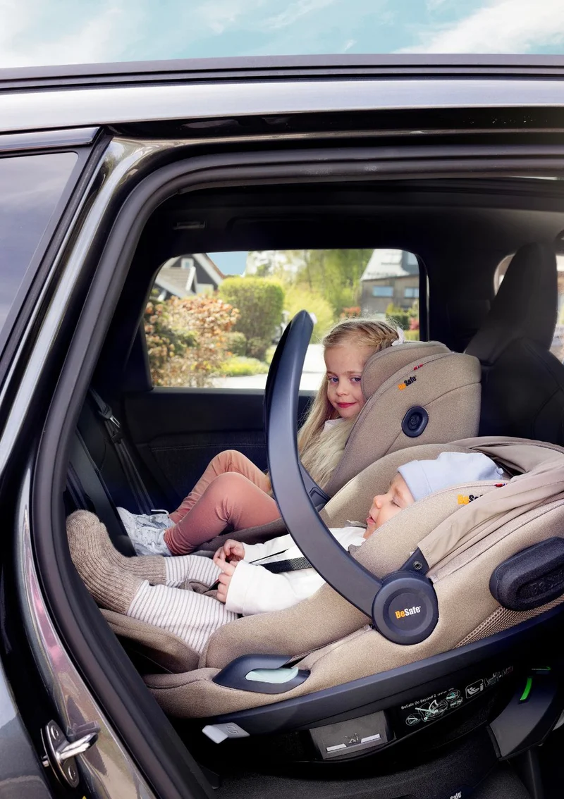 Babyschale 'Go Beyond2' Dark Sand SoftBreeze
