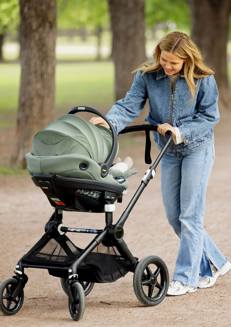 Babyschale 'Go Beyond2' Meadow Green SoftBreeze