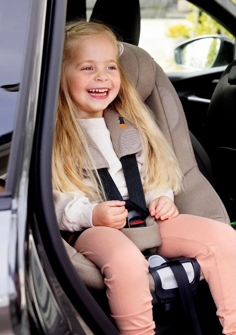 Kindersitz 'Beyond2 360' Dark Sand SoftBreeze