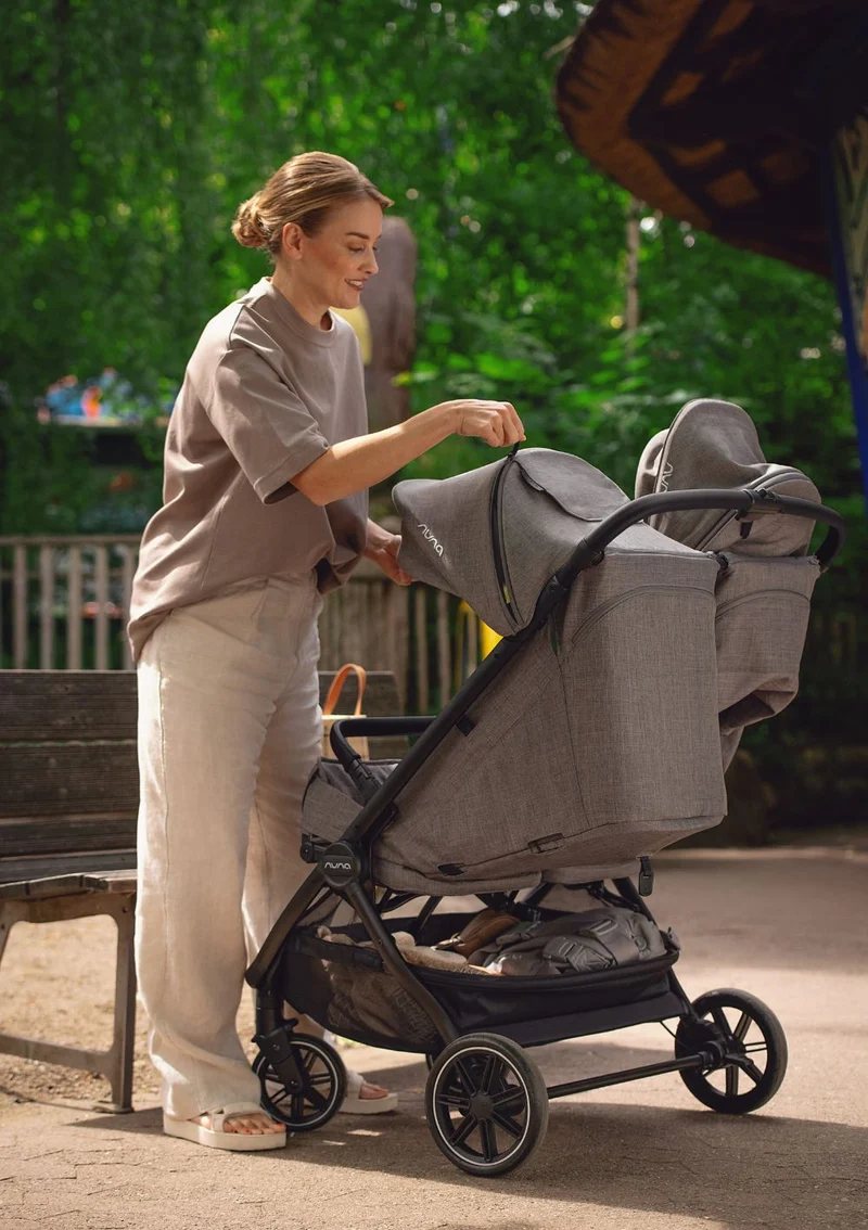 Geschwisterbuggy 'TRVL dubl' Caviar