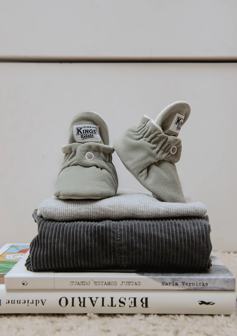 Baby Booties Gamuza Stone