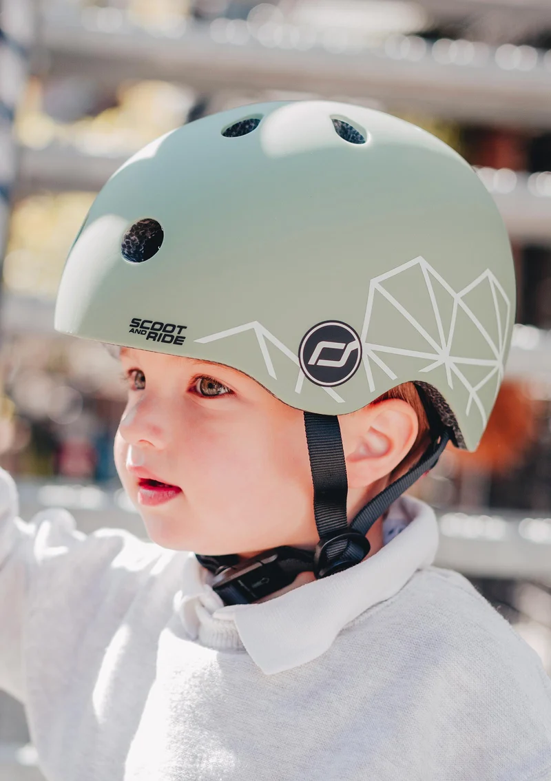 Helm 'Graphics' Green lines
