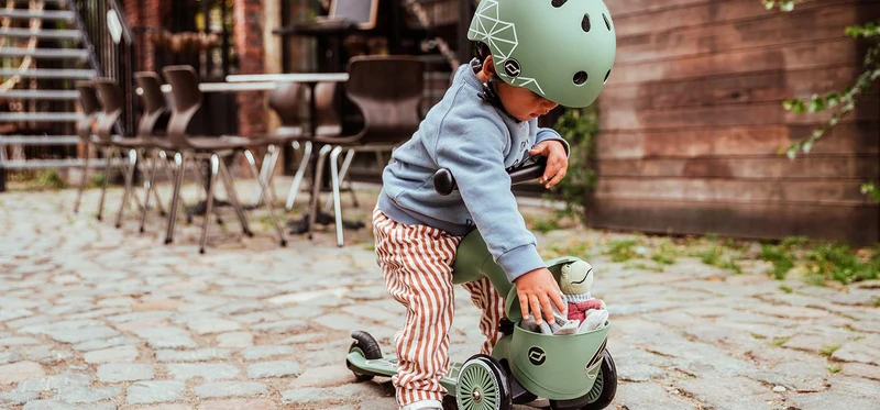 Helm 'Graphics' Green lines