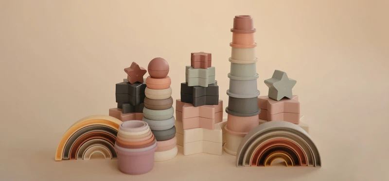 Stapelspielzeug 'Rainbow Hillside'
