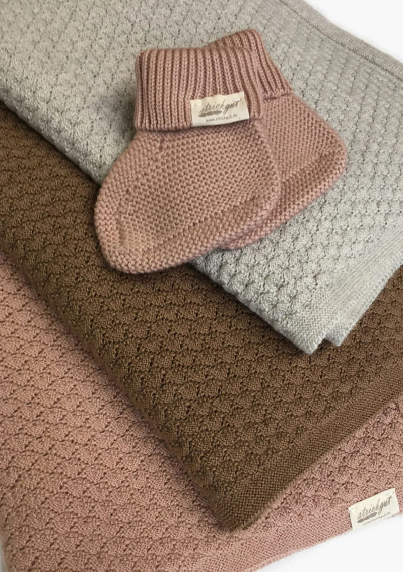 Merino Babyschühchen Puder