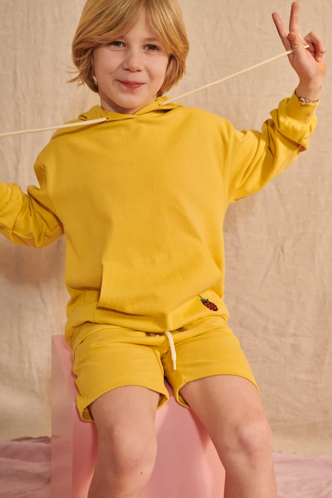 Lenzi Hoody in senfgelb mit kleiner Brombeer Stickerei 86/92, 98/104, 110/116, 122/128, 158/164