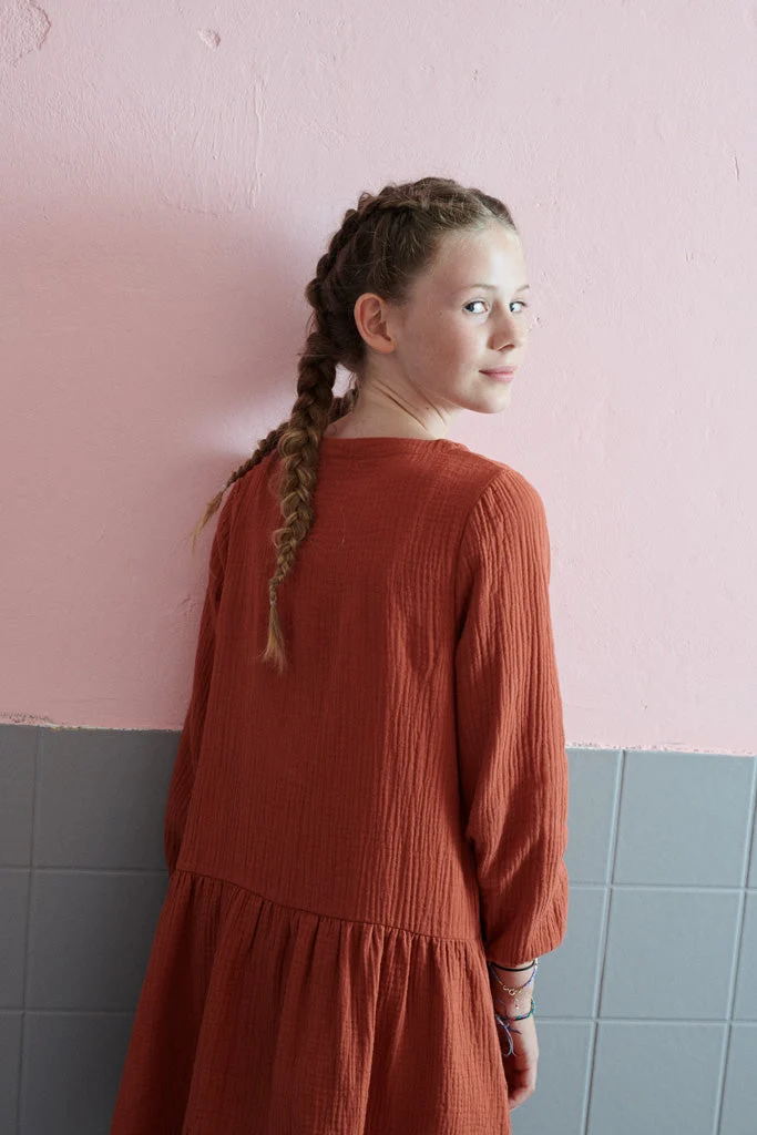 Love Kidswear Uma Musselin-Kleid in rostrot für Kinder