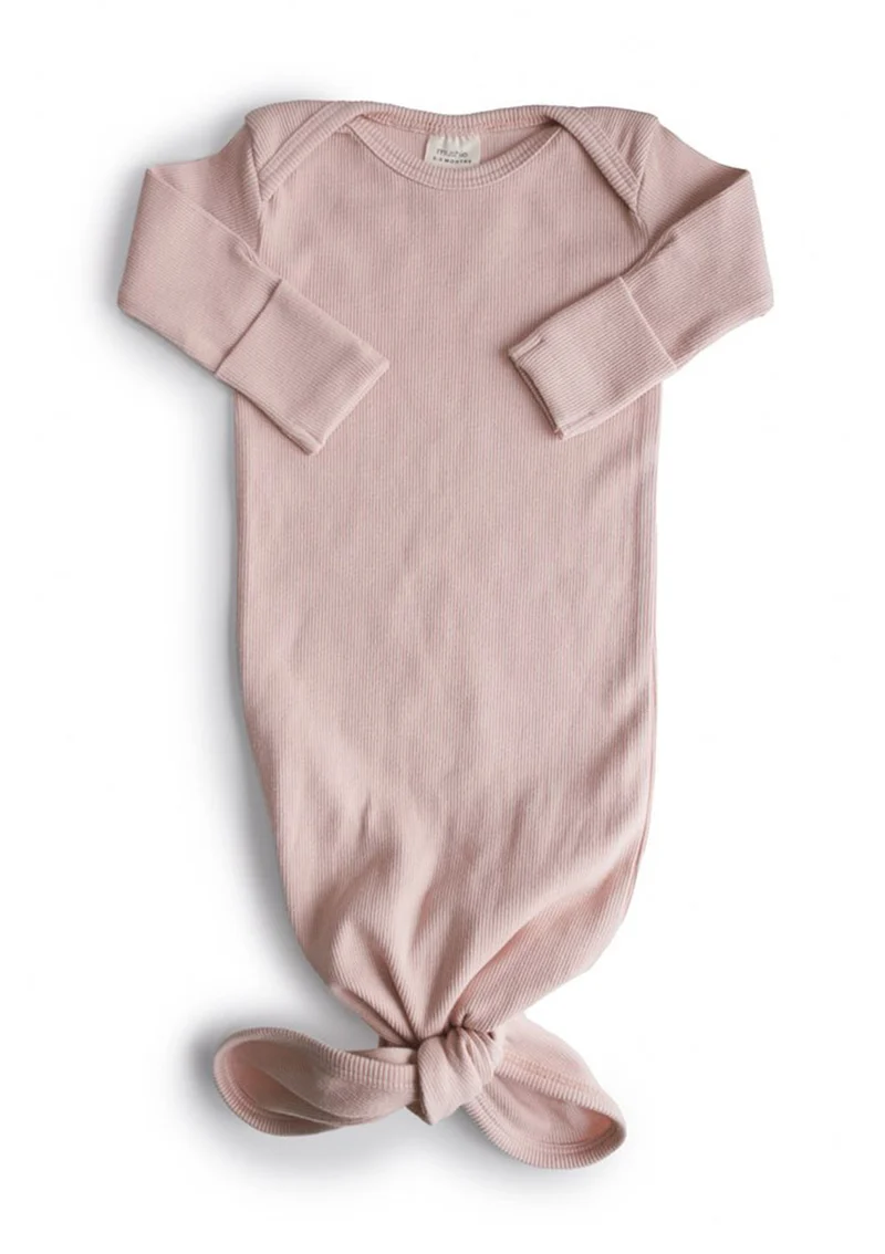 Geknotetes Babykleid blush