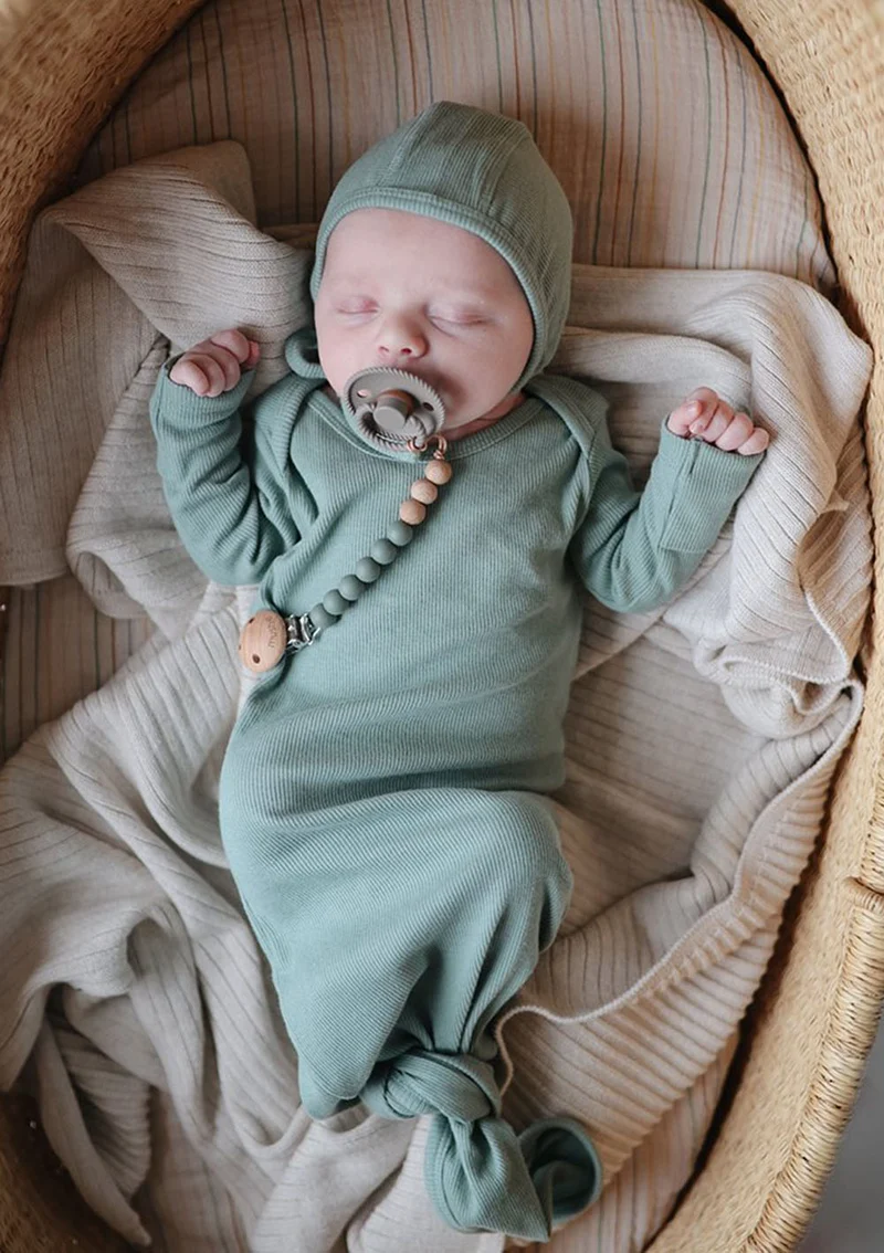 Geknotetes Babykleid roman green